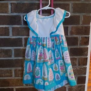 Girls dress.